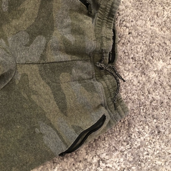 Boys gently used Camouflage joggers - Picture 2 of 5
